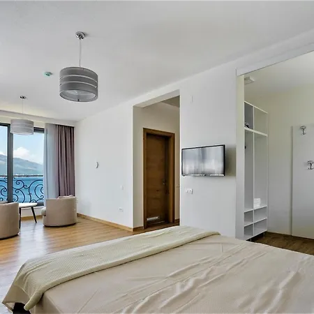 Villa Adria Bau