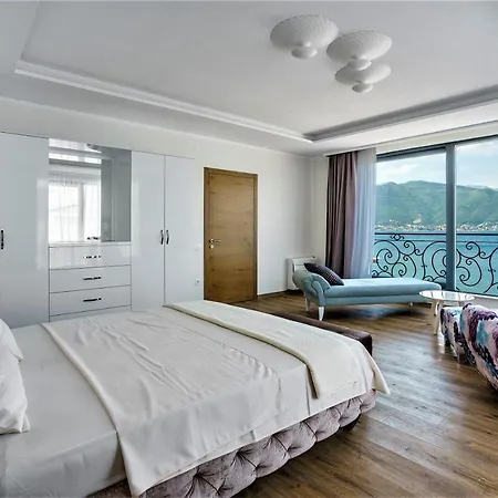 Villa Adria Bau